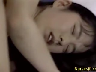 Japán ázsiai ápolónő fingered által neki colleague