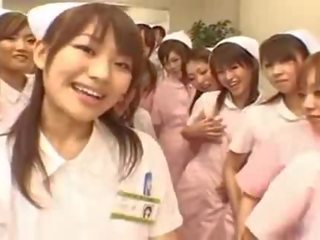 Aasialaiset sairaanhoitajat nauttia x rated klipsi päällä toppi